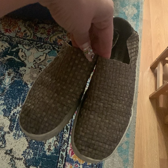 A Lot Size 10 shoes - Picture 13 of 15